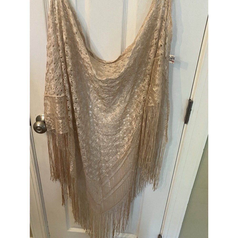 Vtg Made In Japan Rayon Womens English Village Metallic Champagne Shawl Fringe